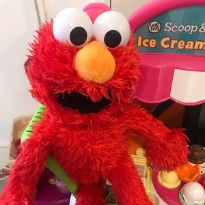 Sesame Street talking Elmo